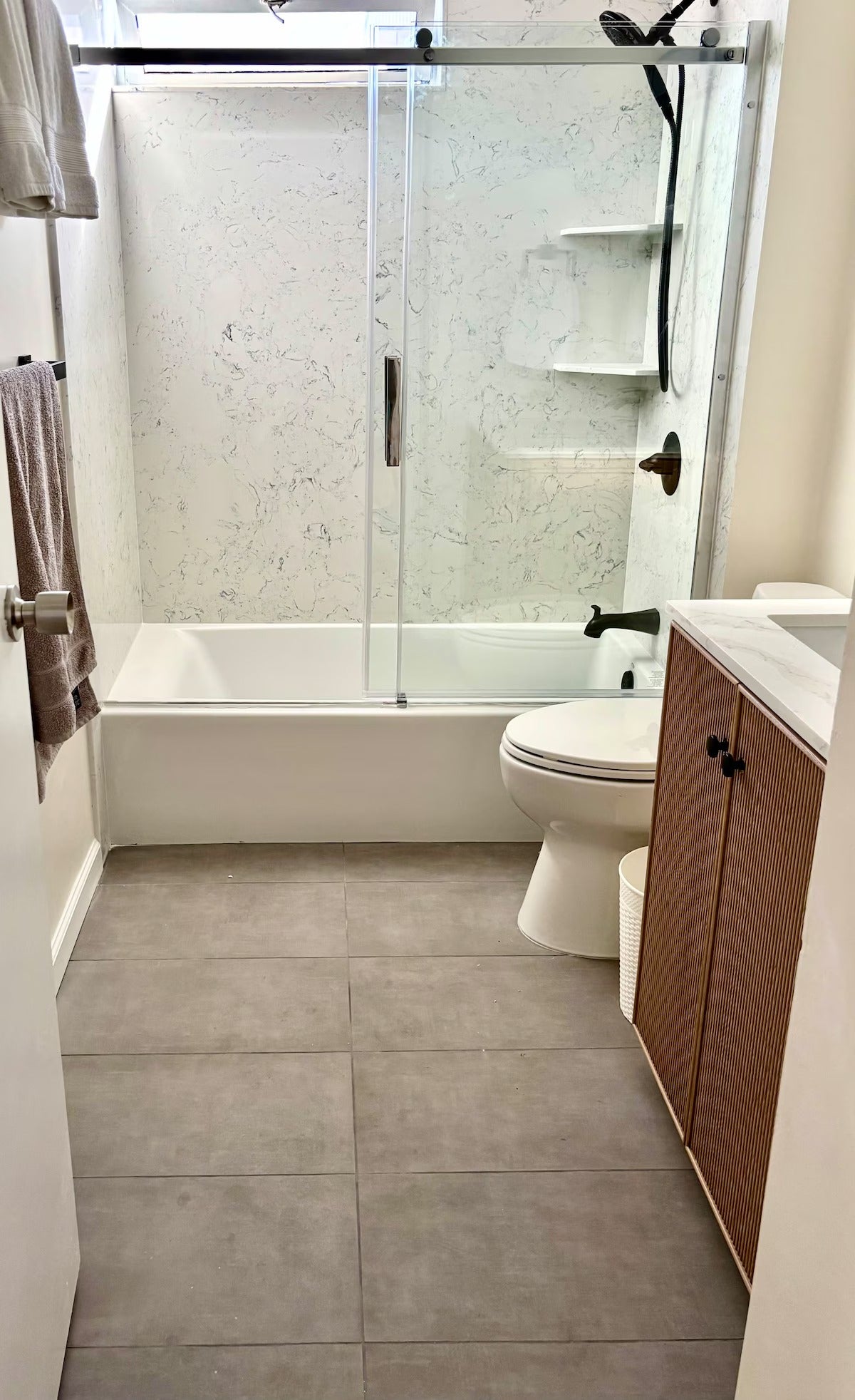 Ocean View Waikiki 2BR Retreat w/ Parking & AC