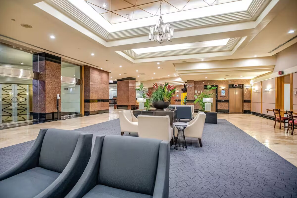 Modern Renovated Honolulu View Escape