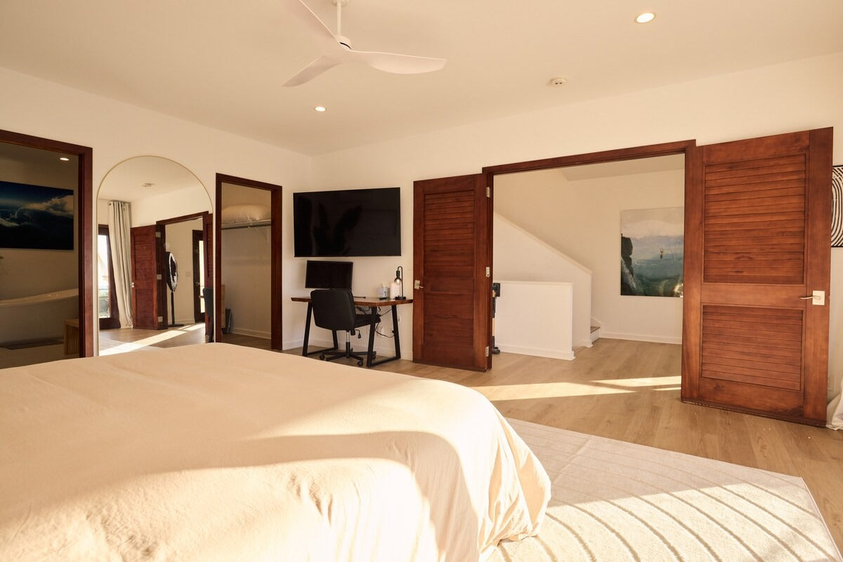 Luxury family villa with Ocean views - 5 Bed - NS