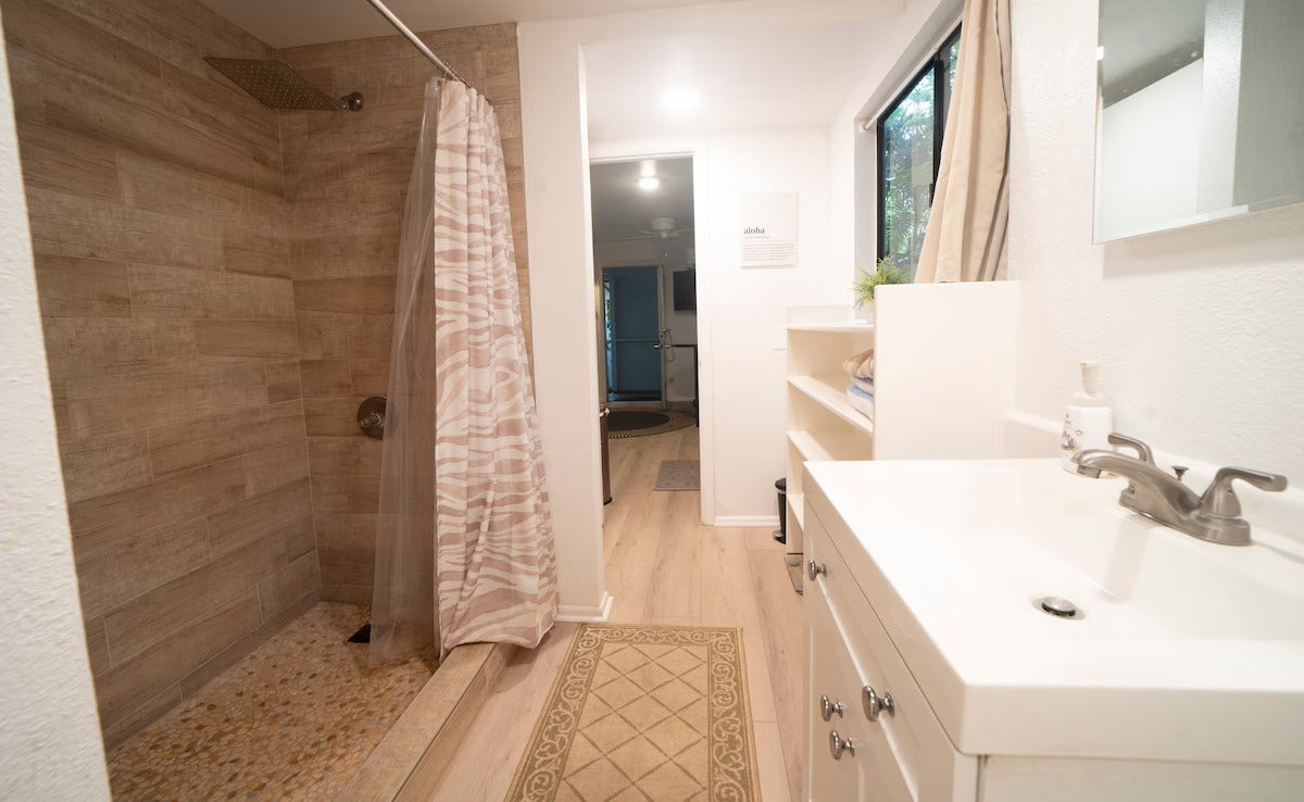 Waimea Bay Studio With Sauna - Walk to beach!