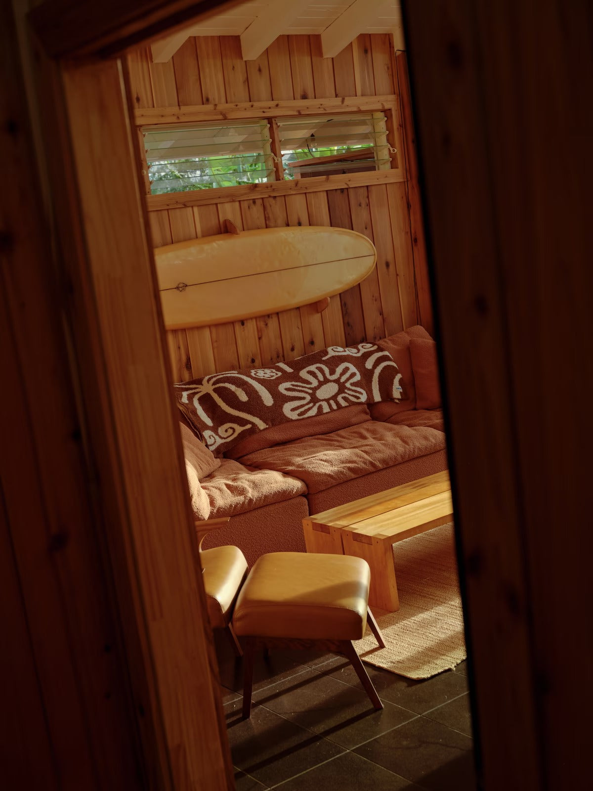 The Cedar House - Private Yard and Entrance!