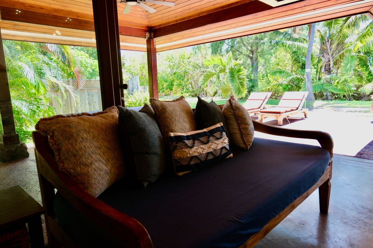 Oceanfront Cottage - 100 Foot Wave Getaways
