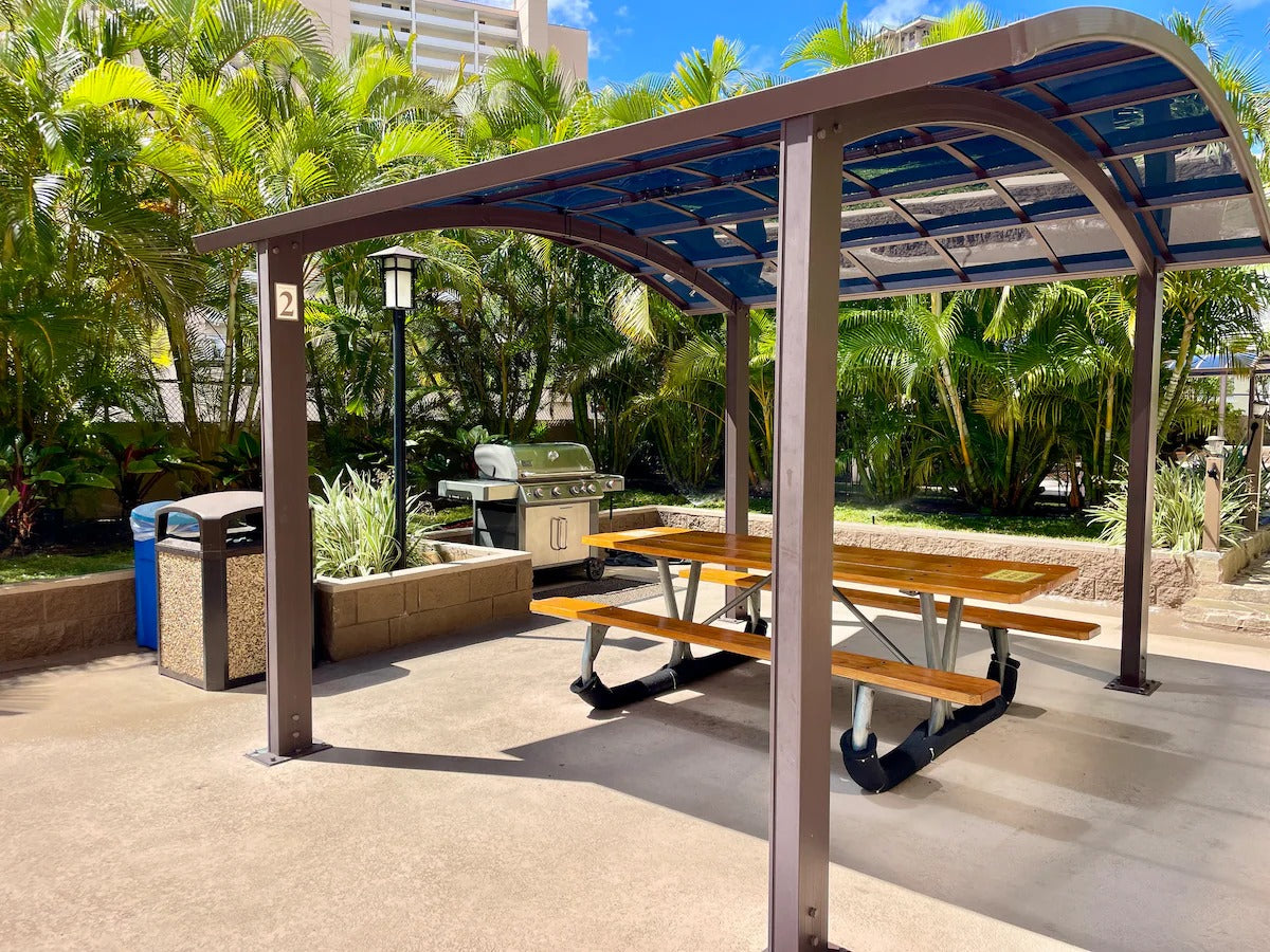 Ocean View Waikiki 2BR Retreat w/ Parking & AC