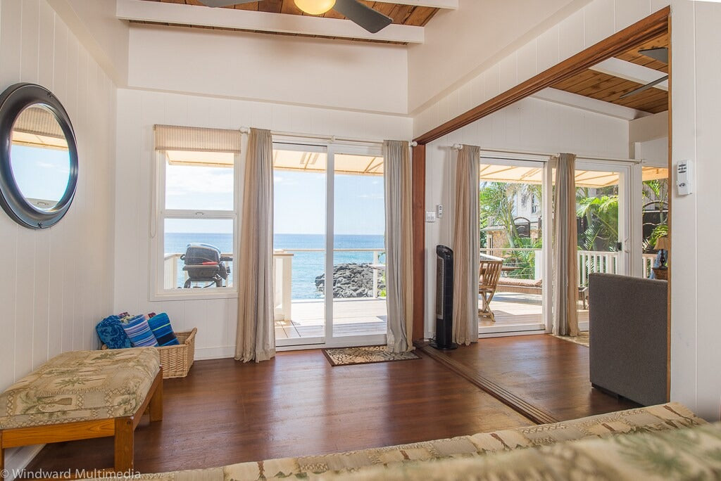Waimea Bay North Shore Ocean Front - with AC