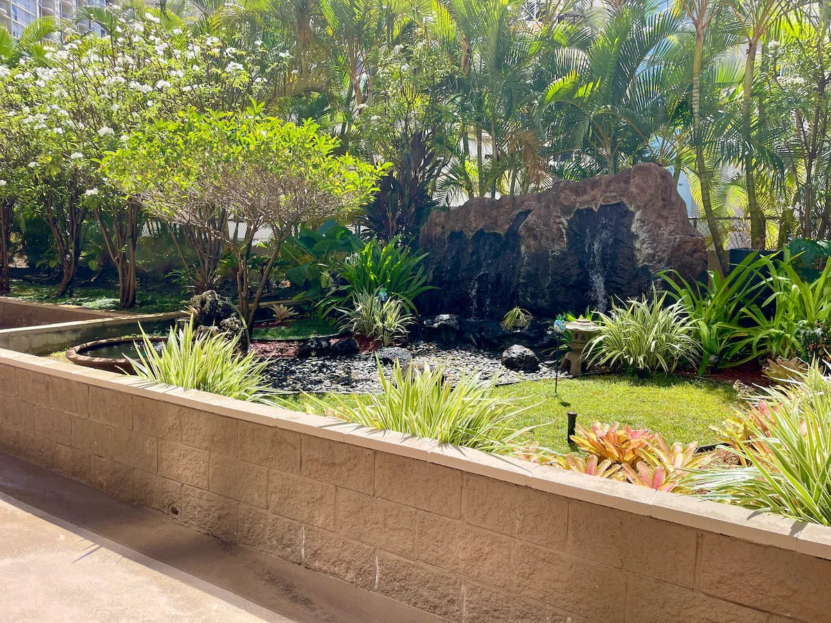 Ocean View Waikiki 2BR Retreat w/ Parking & AC