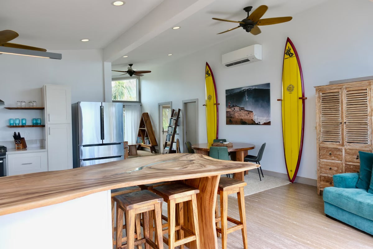 Ocean Views 2 Bedroom - 100 Foot Wave Getaways