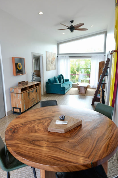 Ocean Views 2 Bedroom - 100 Foot Wave Getaways