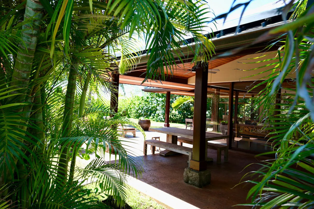 Oceanfront Cottage - 100 Foot Wave Getaways