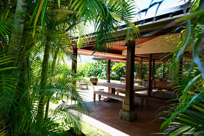 Oceanfront Cottage - 100 Foot Wave Getaways