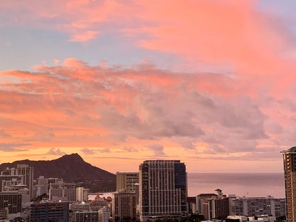 Ocean View Waikiki 2BR Retreat w/ Parking & AC