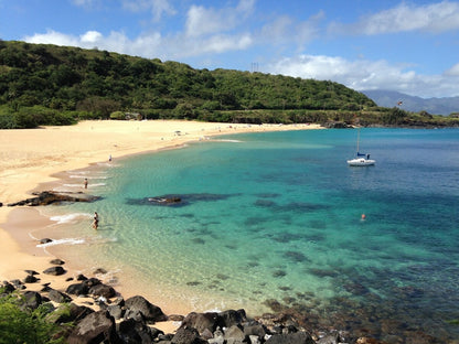 Waimea Bay North Shore Ocean Front - with AC