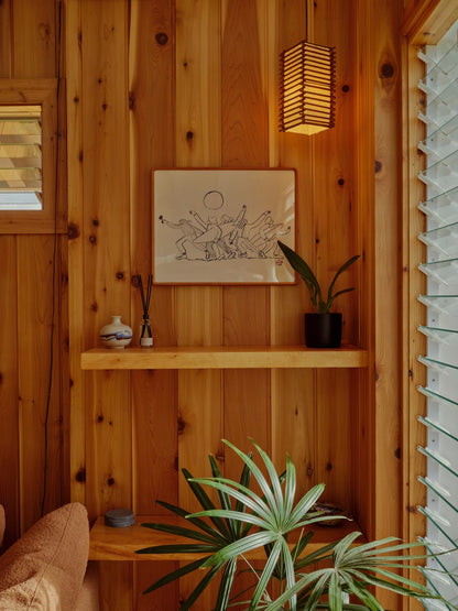 The Cedar House - Private Yard and Entrance!