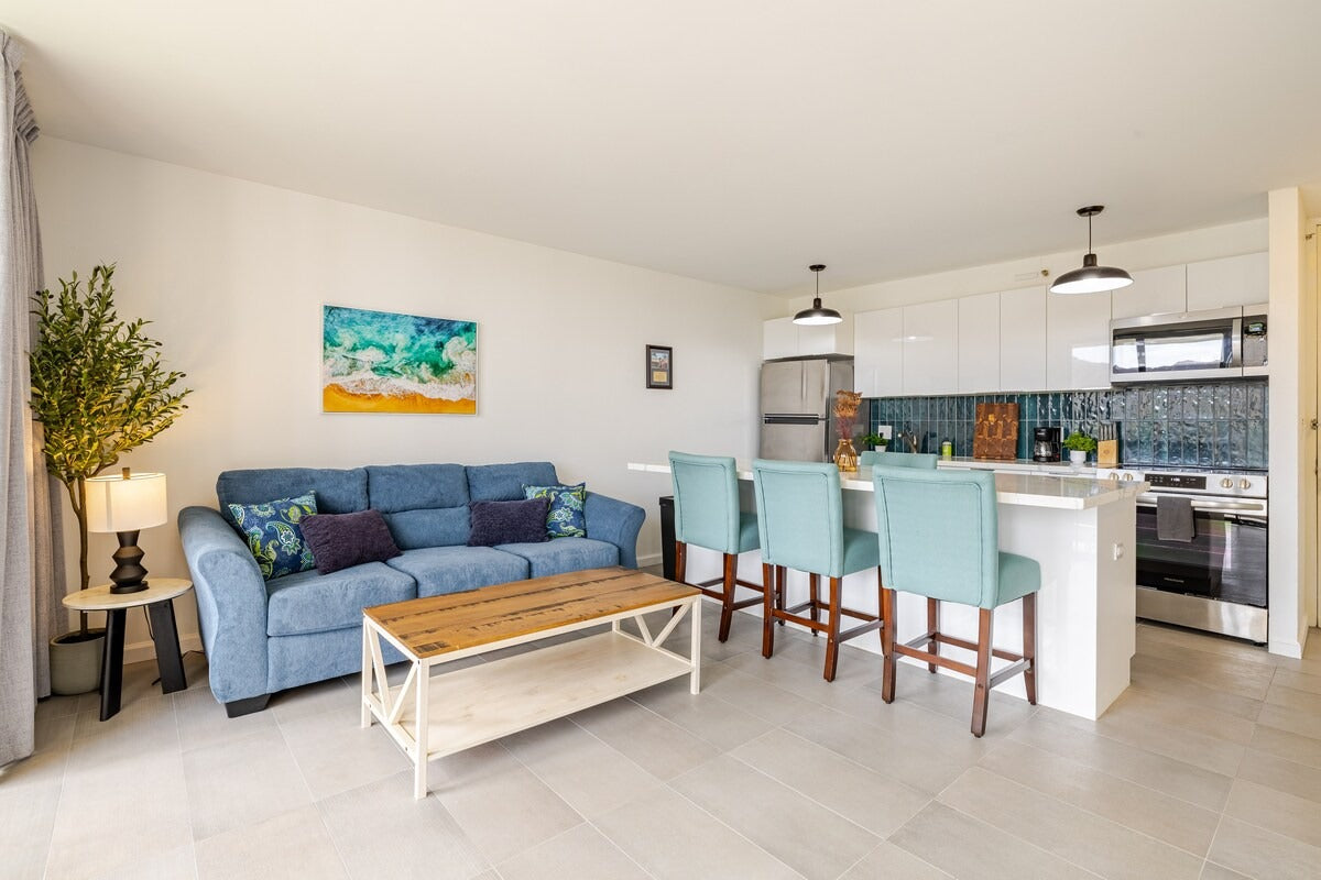 Renovated Waikiki Banyan w/ Diamond Head View