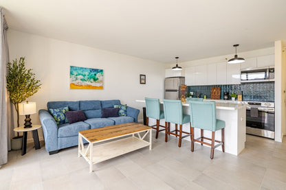 Renovated Waikiki Banyan w/ Diamond Head View