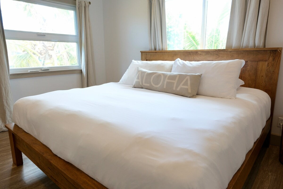 Ocean Views 2 Bedroom - 100 Foot Wave Getaways