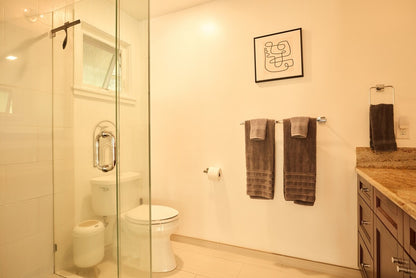 Luxury family villa with Ocean views - 5 Bed - NS