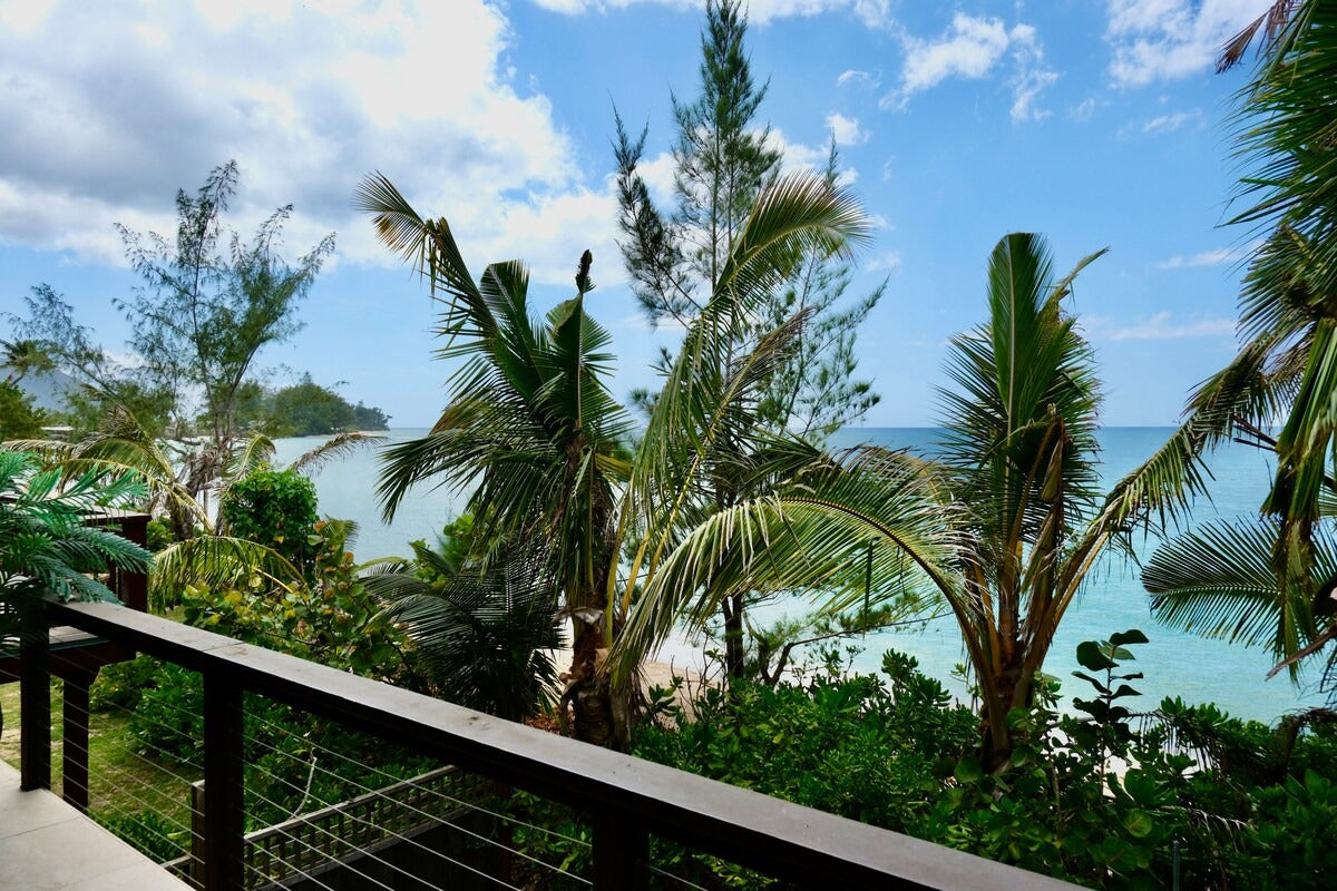 Ocean Views 2 Bedroom - 100 Foot Wave Getaways