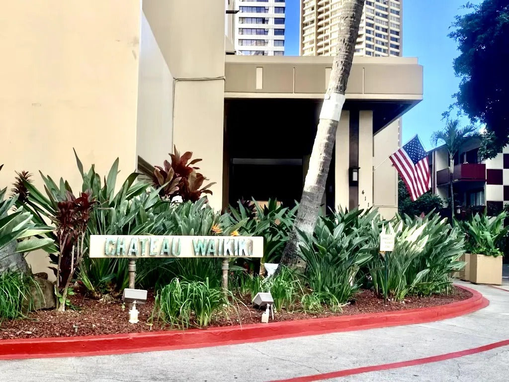Ocean View Waikiki 2BR Retreat w/ Parking & AC