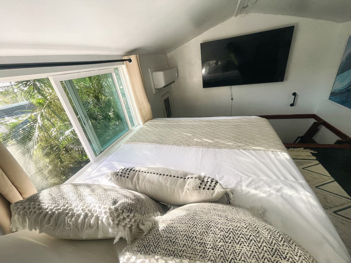 North shore Studio with sauna! - Walk to beach!