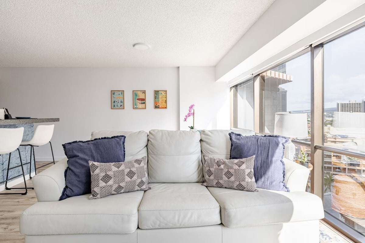 Honolulu Mountain View Condo w/ Free Parking
