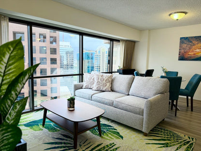 Honolulu Ocean View Condo w/ Free Parking