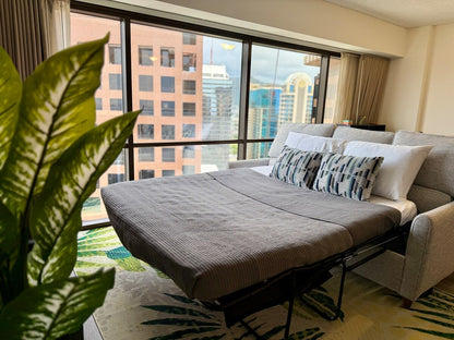 Honolulu Ocean View Condo w/ Free Parking
