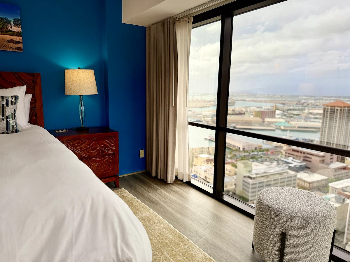 Honolulu Ocean View Condo w/ Free Parking