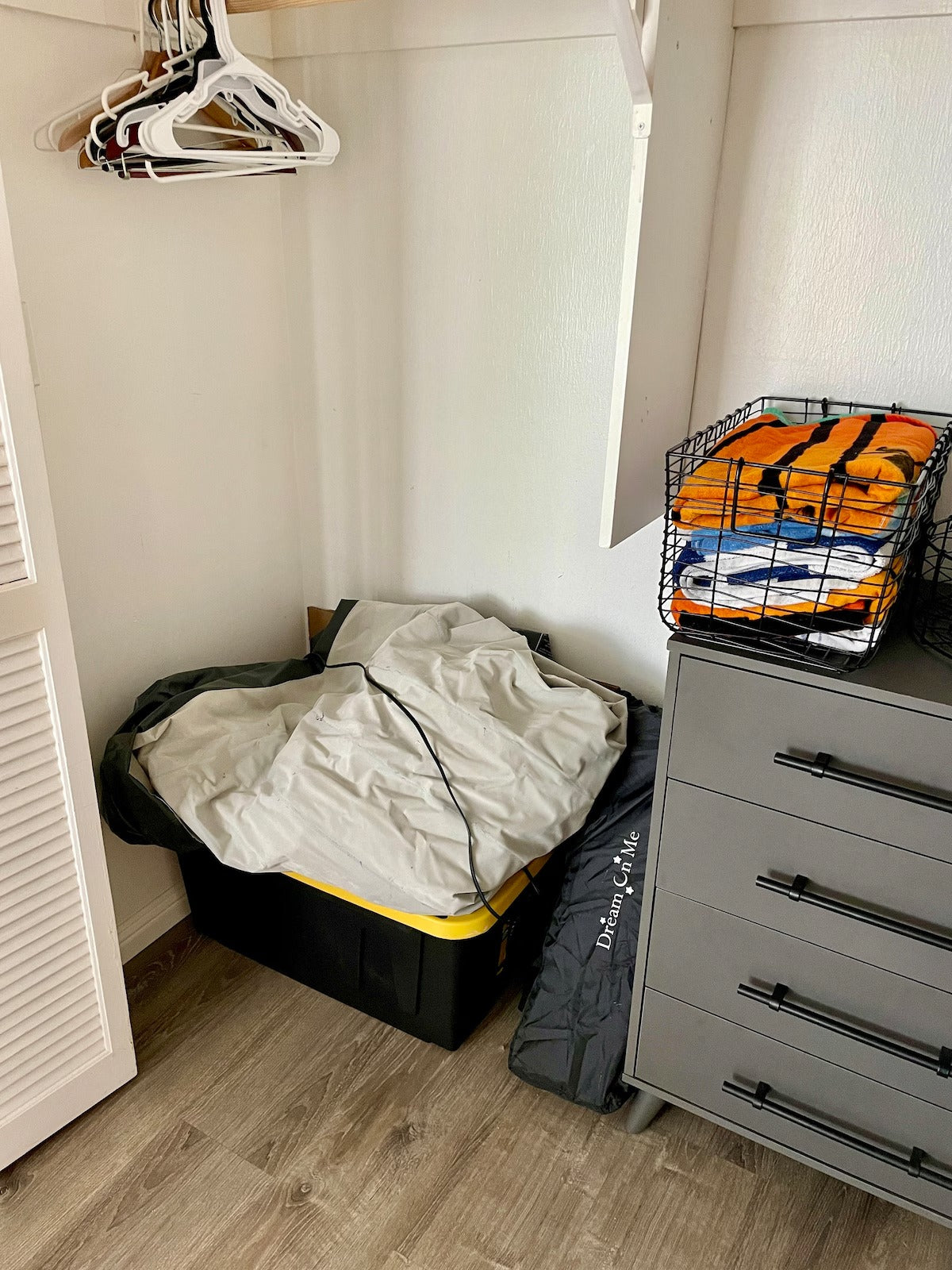 Turtle Bay Bungalow- Parking, AC & Walk to Beach