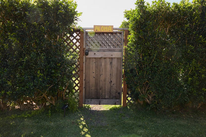 Aloha Surf Cabin - Private Yard and Entrance!