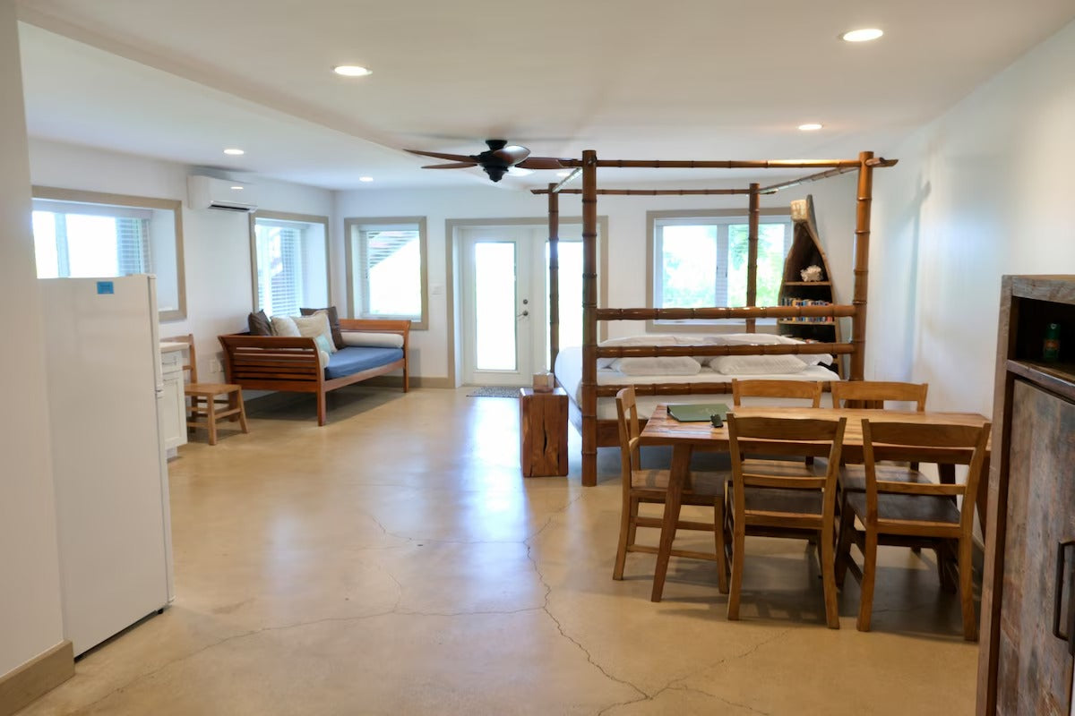 Oceanfront Studio - 100 Foot Wave Getaways