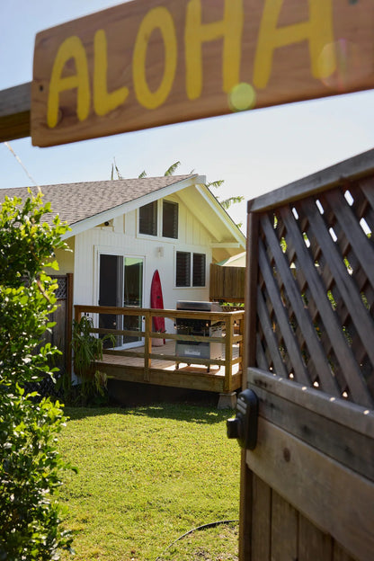 Aloha Surf Cabin - Private Yard and Entrance!