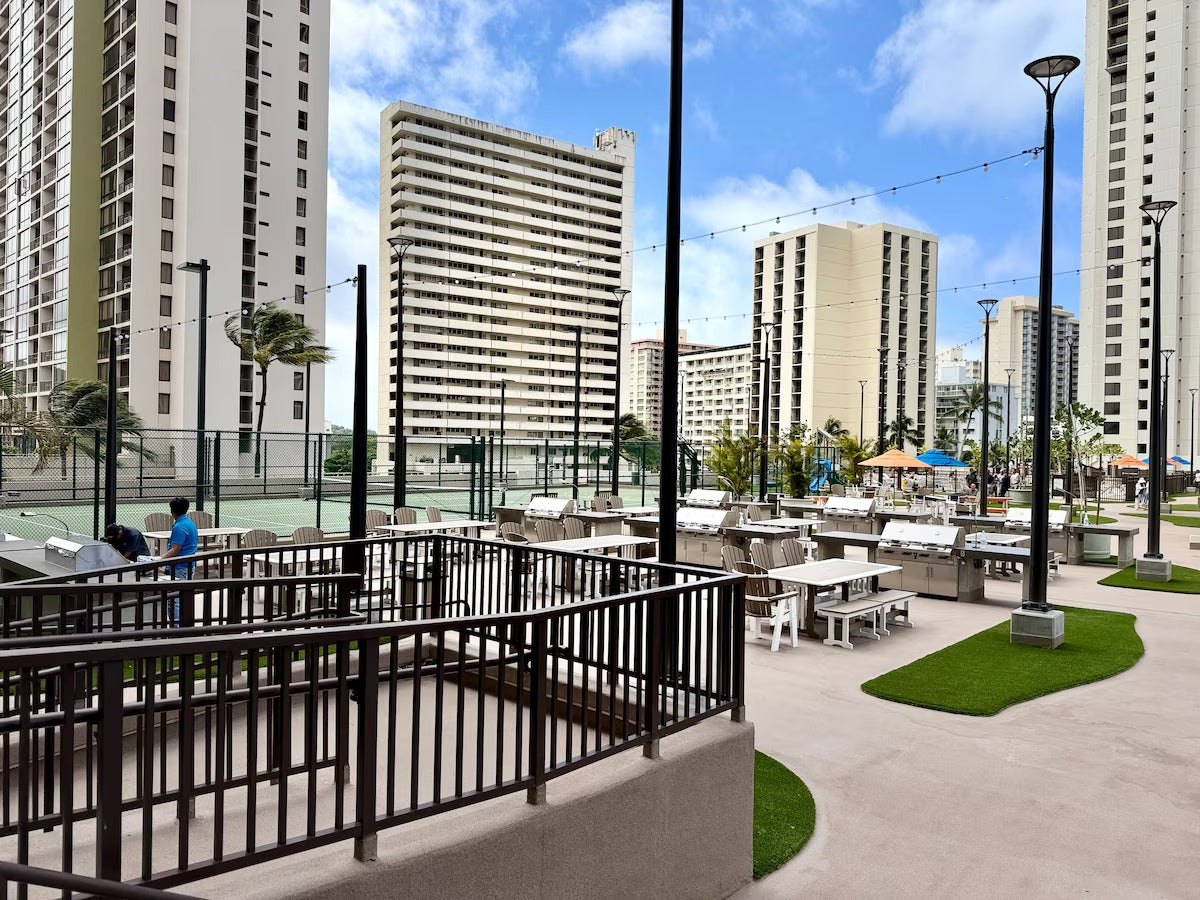 Renovated Waikiki Banyan w/ Diamond Head View