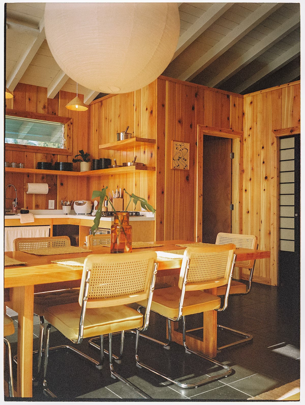 The Cedar House - Private Yard and Entrance!