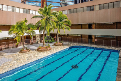 Spacious Honolulu Studio Retreat w/ Parking & AC