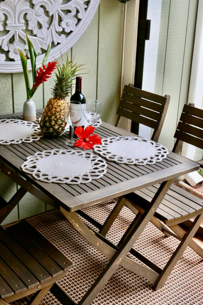 Turtle Bay Bungalow- Parking, AC & Walk to Beach