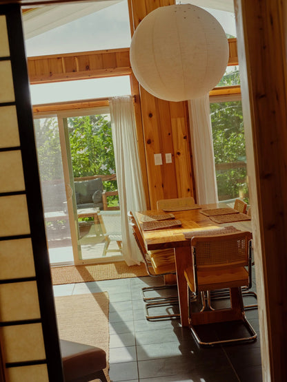 The Cedar House - Private Yard and Entrance!