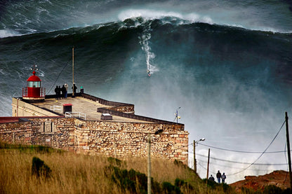 Enjoy 100ft Wave from Bed