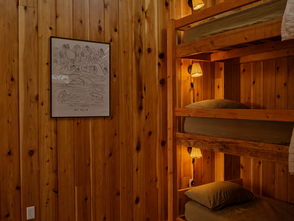 The Cedar House - Private Yard and Entrance!