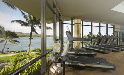Turtle Bay Bungalow- Parking, AC & Walk to Beach