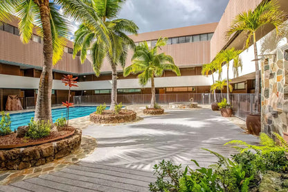 Honolulu Mountain View Condo w/ Free Parking