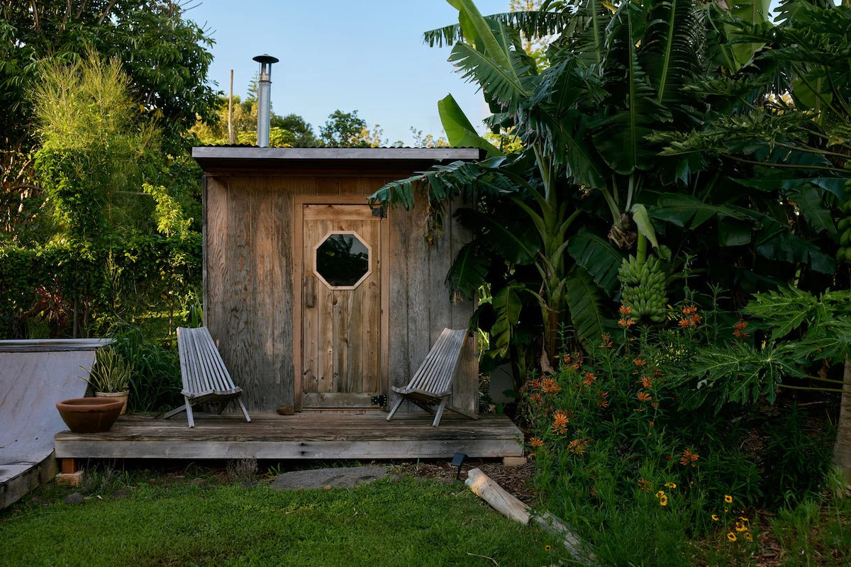 The Cedar House - Private Yard and Entrance!