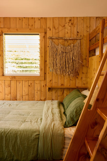 Aloha Surf Cabin - Private Yard and Entrance!