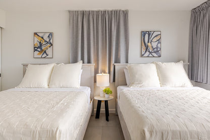 Renovated Waikiki Banyan w/ Diamond Head View