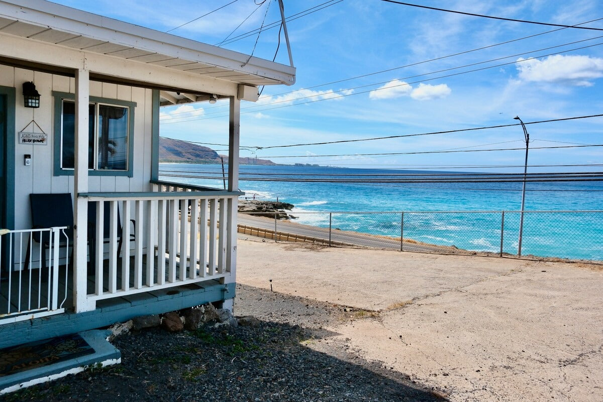 Aloha Beach House Hillside Hideaway