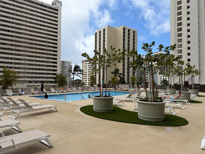 Renovated Waikiki Banyan w/ Diamond Head View